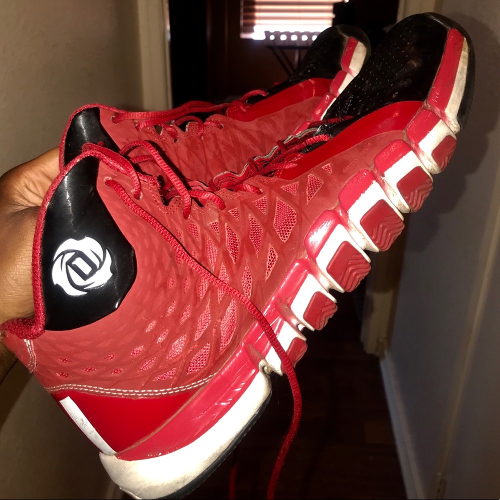 D Rose Adidas Men’s Basketball Shoes
